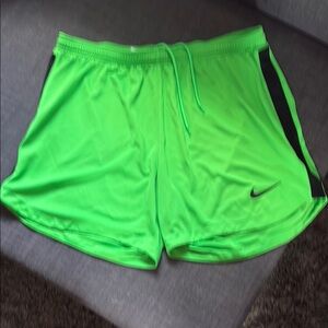 Men’s Nike Bright Green Sports Shorts sz XL